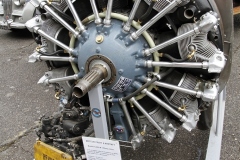 Moteur Pratt & Whitney (USA) R985 9 cylindres en étoile 450Cv